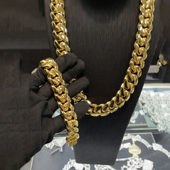 22mm Miami Cuban Link Chain Bracelet in 14K Gold