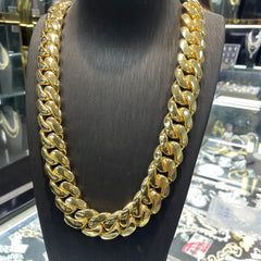 22mm Miami Cuban Link Chain Bracelet in 14K Gold