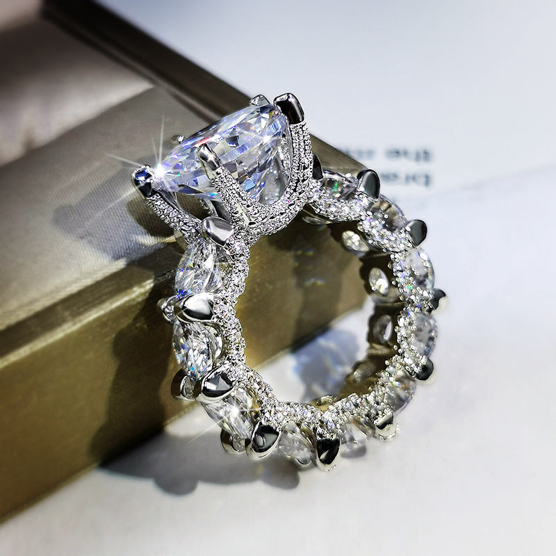 1.8 Ct Round Cut 5-Claw Mirco Pave Ring