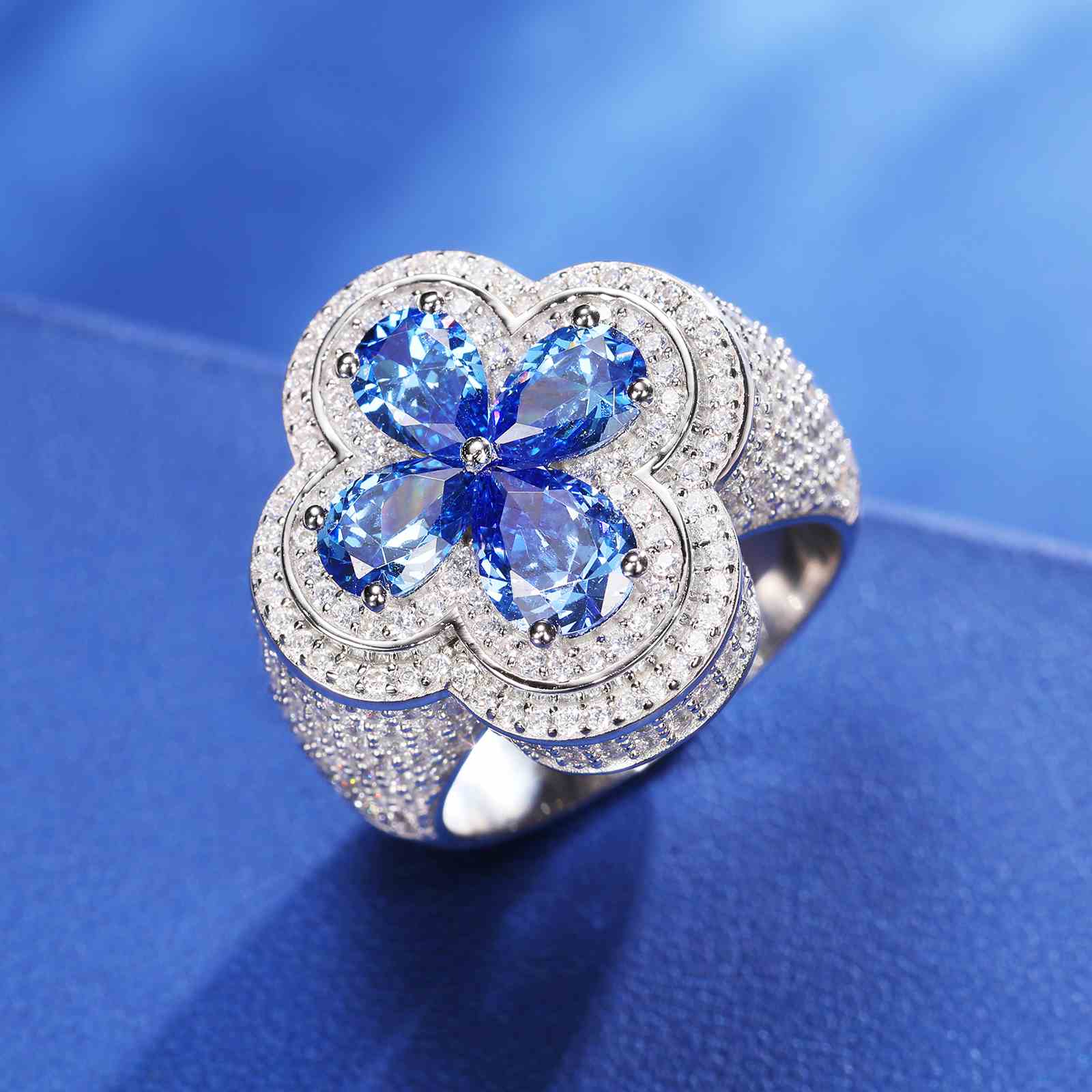 S925 Moissanite Four Leaf Clover Ring In Colored Pear Cut CZ