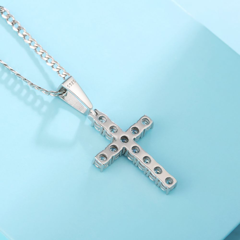 1.10 Carats VVS1 Moissanite Cross Pendant for Men