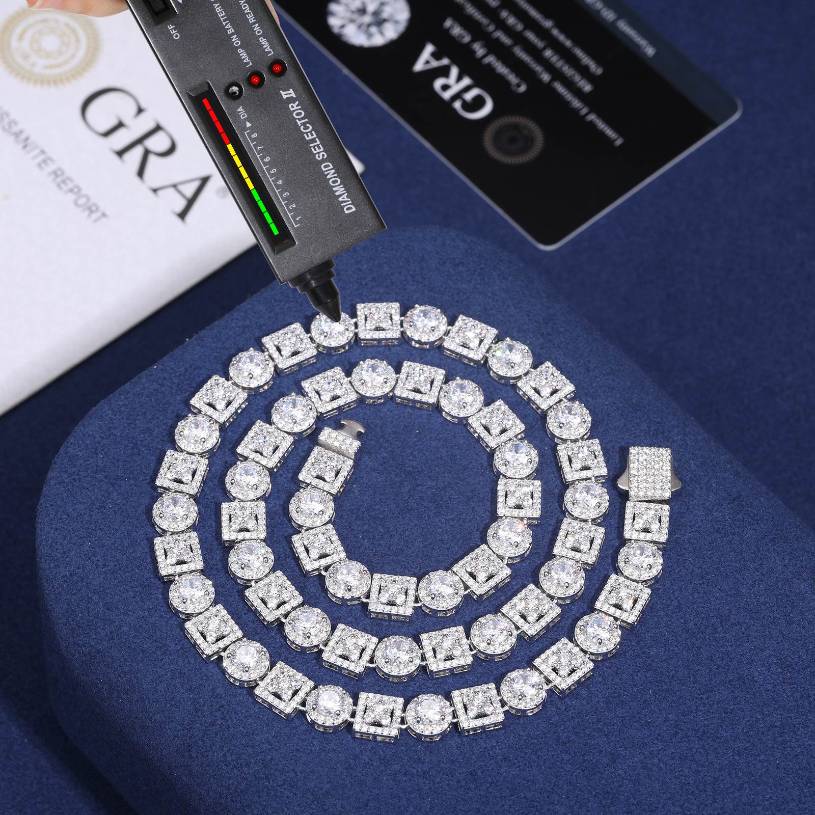 8mm S925 Moissanite Clover Seal Halo Link Chain